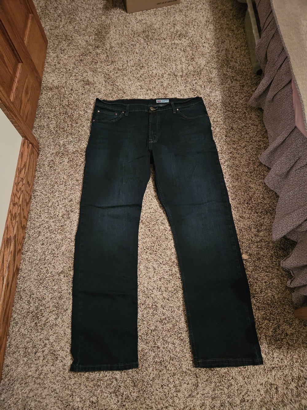 Men's Dark Wash Straight-Leg Jeans - Dark Blue